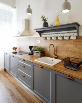 Bon Vivant Apartment
